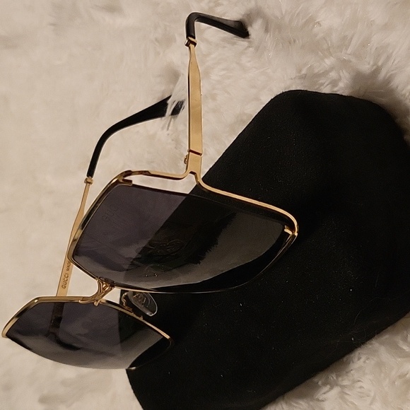 Gucci GG0817S Sunglasses - Picture 4 of 6